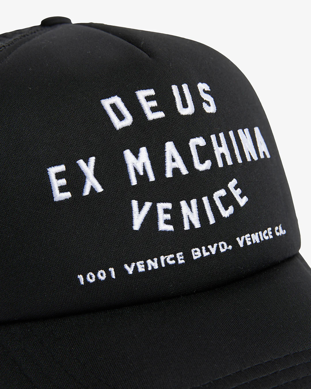 Deus Ex Machina Venice Address Trucker - Black